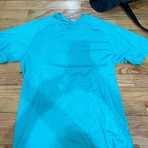 Blue mens lululemon mental vent tech shirt